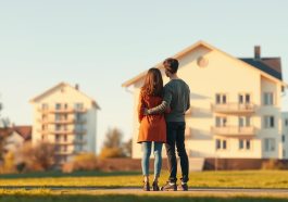 Wie läuft der Verkauf einer Wohnung und der Kauf eines Hauses gleichzeitig ab?