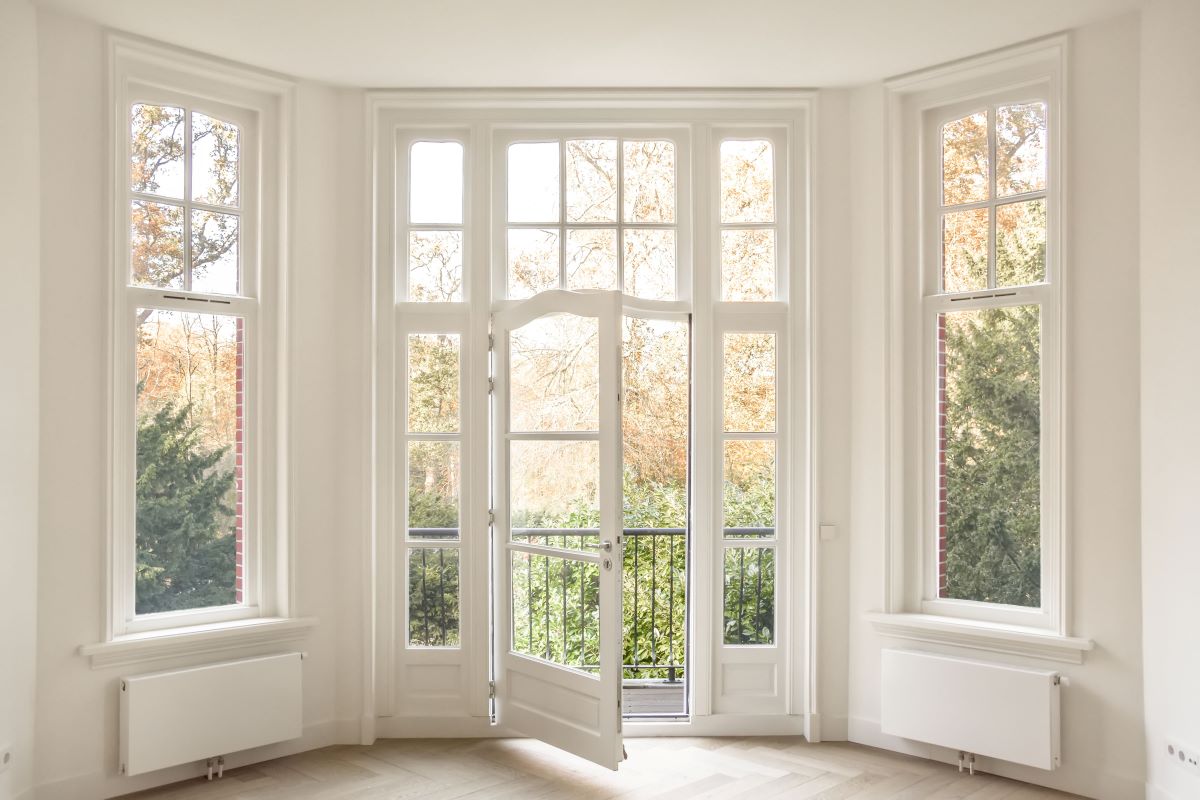 Neue Fenster einbauen und alte tauschen - Förderung nutzen